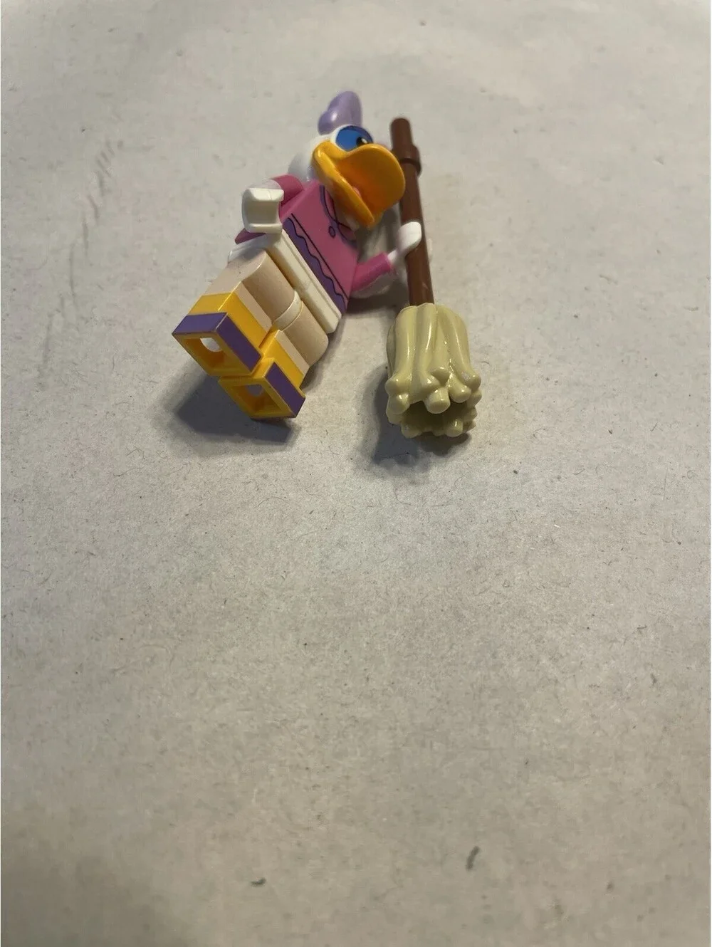 PRCK Disney Castle Minifigure Daisy Duck